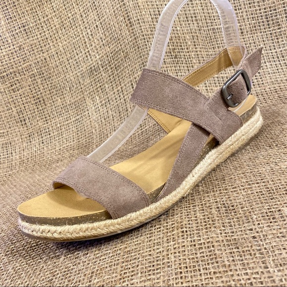 Lucky Brand Sandals Gadine Espadrille  Suede Tan Buckle Flats Women'sSize 9M - Picture 2 of 11